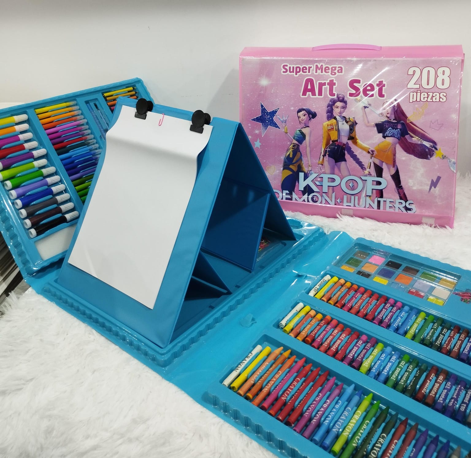 SET DE ARTE DE 208 PCS K-POP
