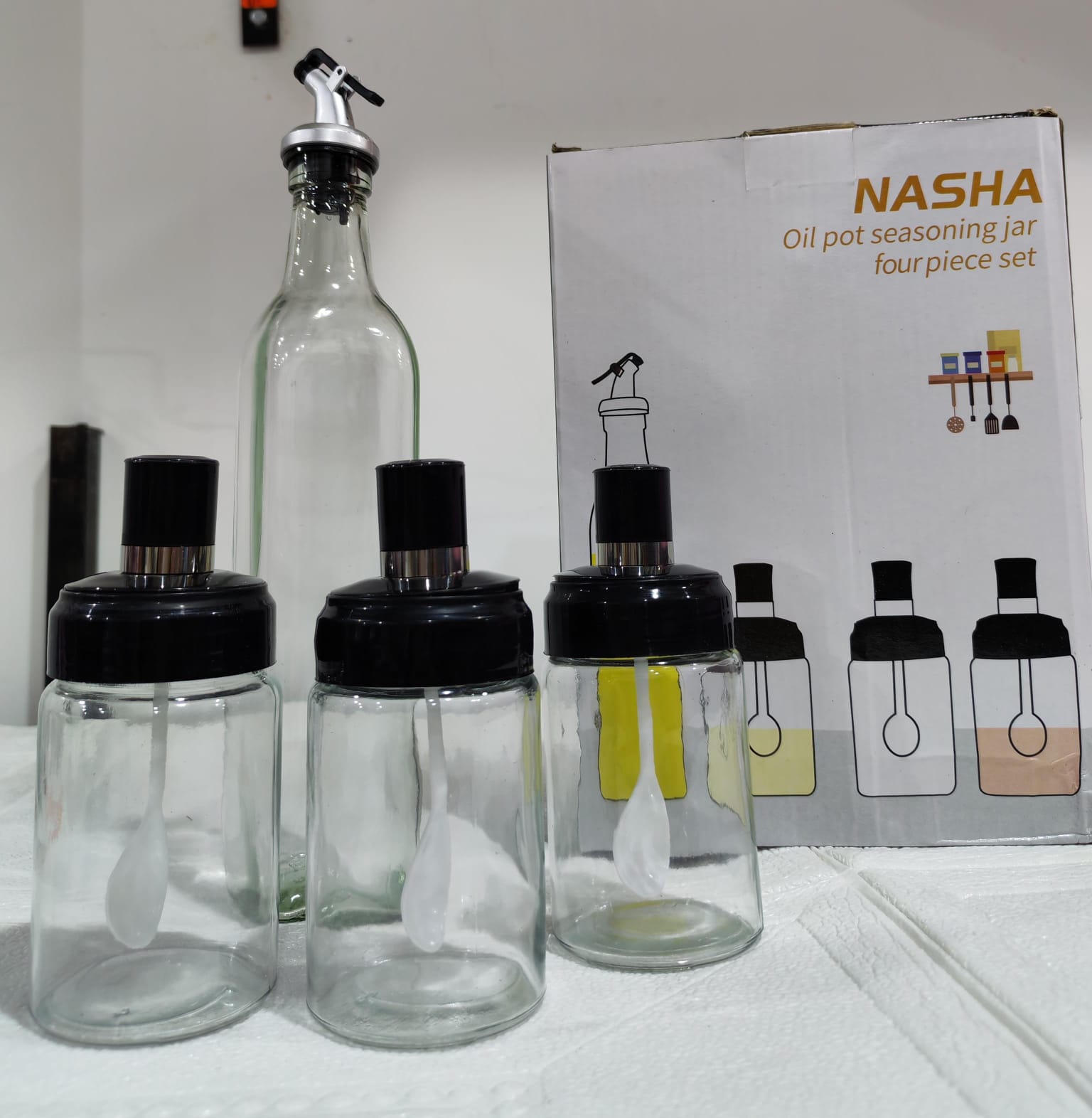 DISPENSADOR 4 PCS DE ACEITE Y FRASCOS DE CONDIMENTOS