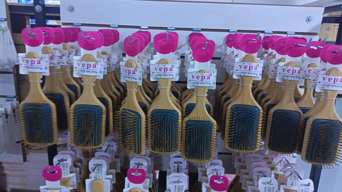 CEPILLO DE BAMBU RECTANGULAR