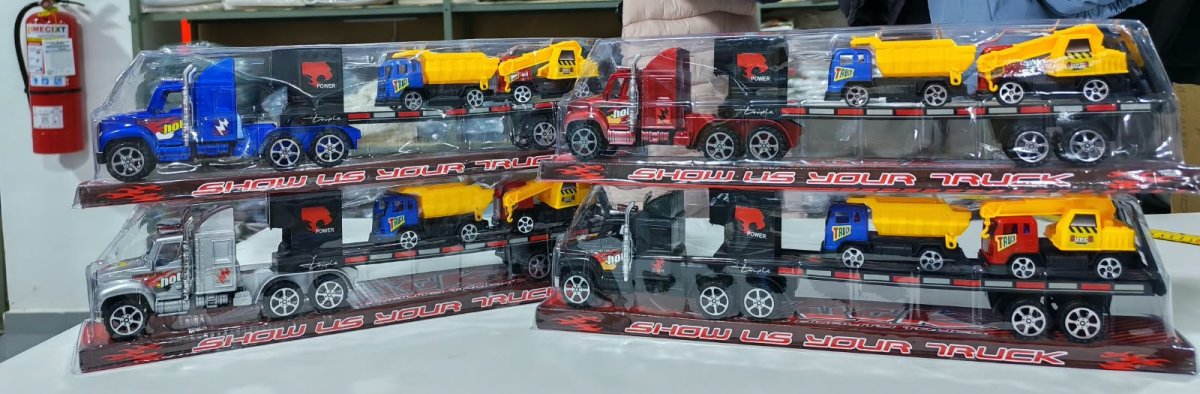 CAMION TRANSPORTADOR CON 2 CARROS