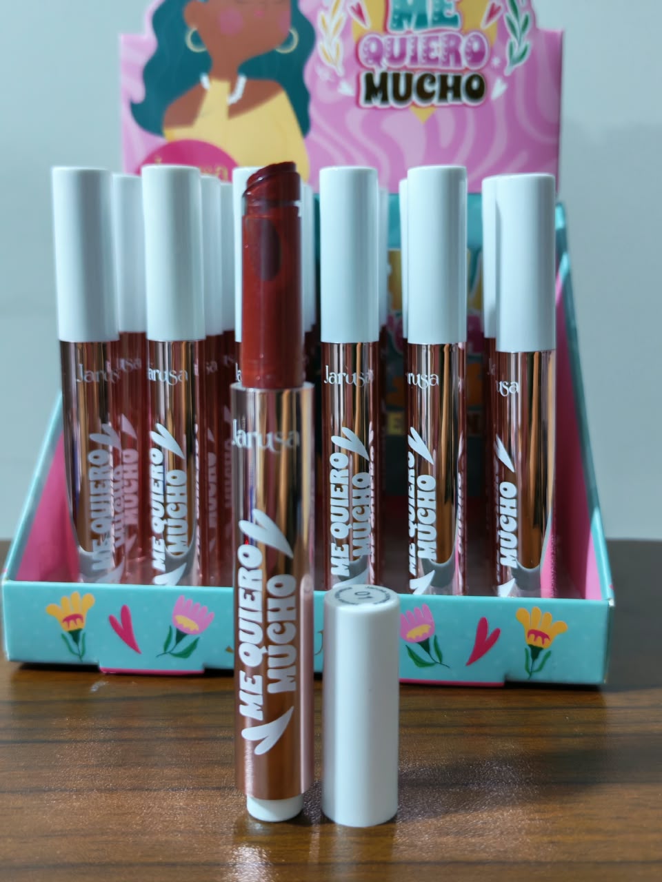 Labiales Me quiero mucho (Efecto húmedo con destellos) JARUSA