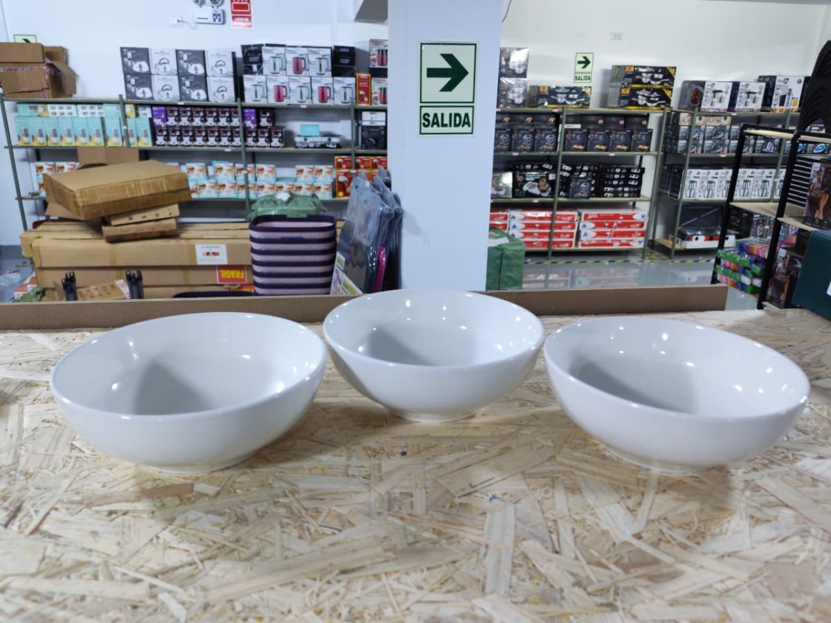 BOWL DE LOZA LISO 18 CM- LI-409