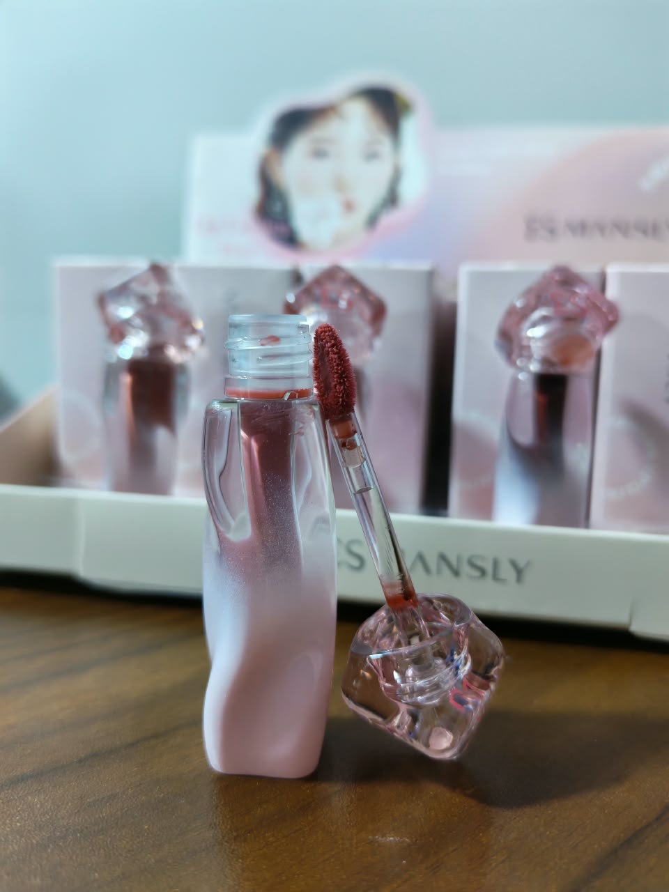 LIP GLOSS CON COLOR MANSLY