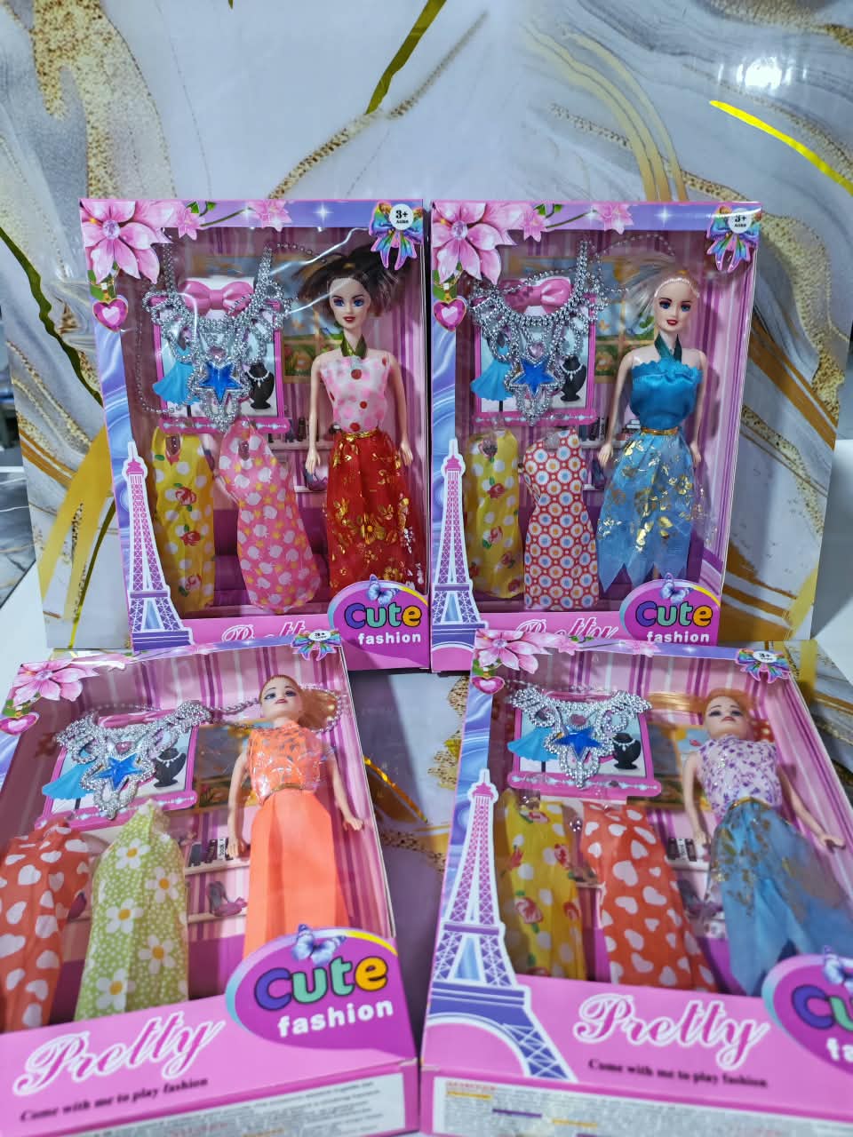 MUÑECA BARBIE PRETTY CON ACCESORIOS